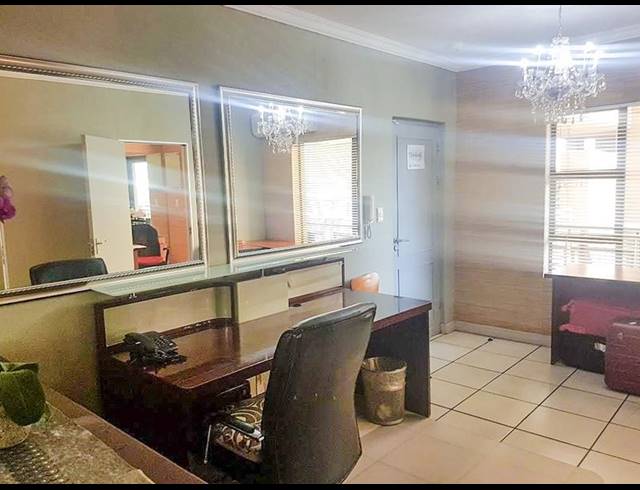 1 BEDROOM APARTMENT FOR SALE IN SANDTON CENTRAL
